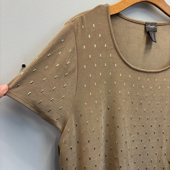 Chico's 3 (XL) Sierra Top Studded Tunic Beige Short Sleeve Asymmetrical - Picture 5 of 11